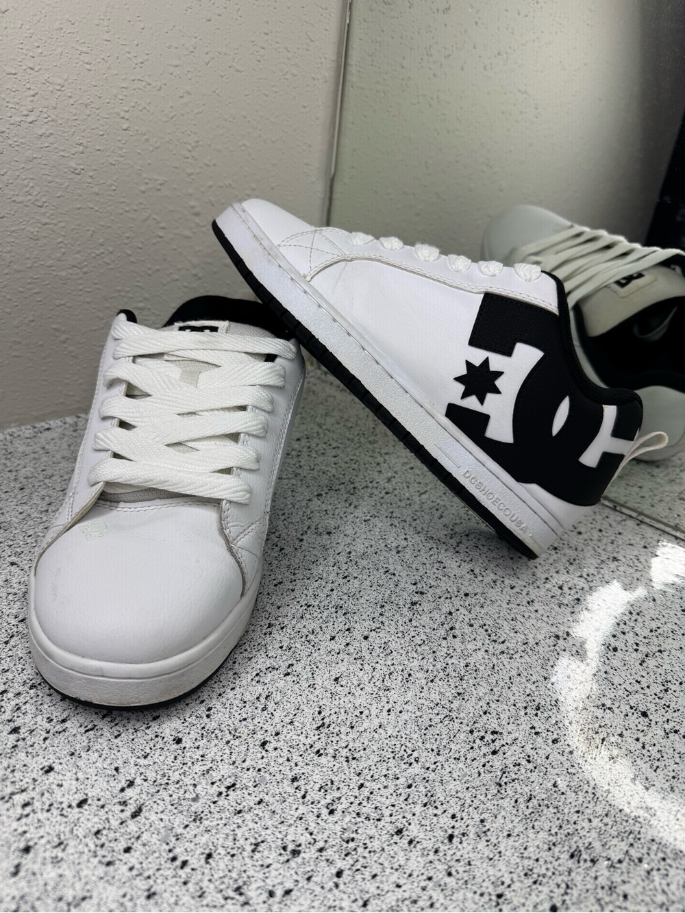 DC White and Black Skate Sneakers with Large Logo - Picture 1 of 11